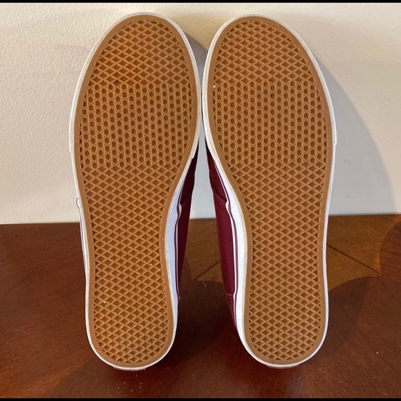 Vans - Picture 5 of 6